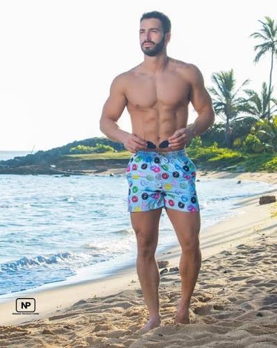 Carlos José Torres modelaje de playa